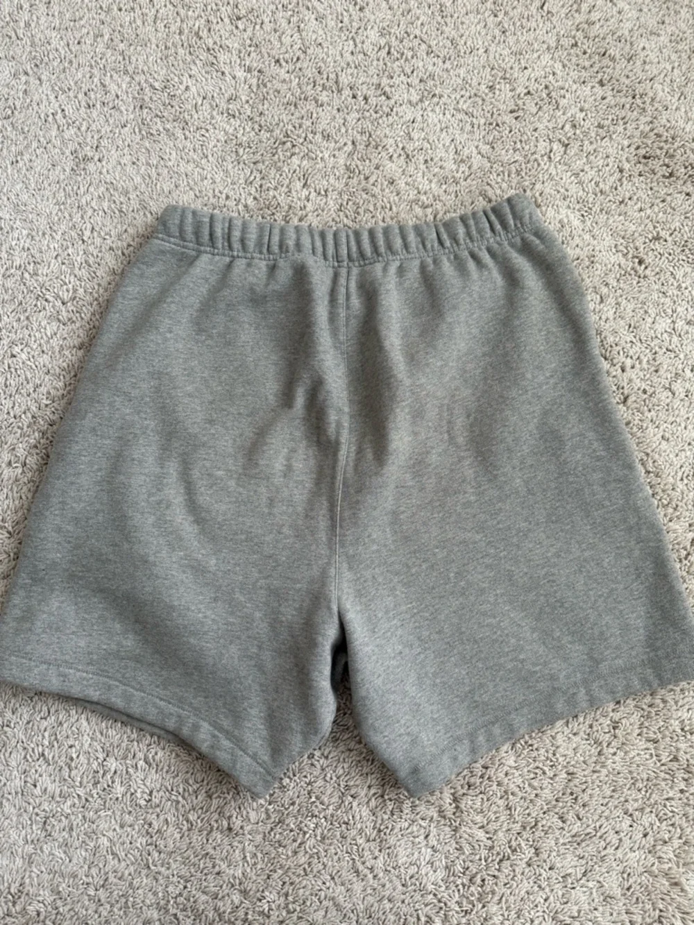 FEAR OF GOD ESSENTIALS Shorts. Size Small. Oversized. Grey. - Picture 8 of 8